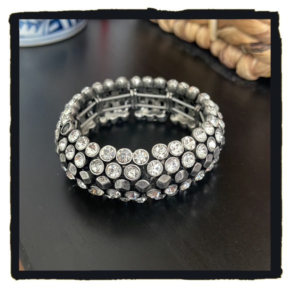 Vintage Lia Sophia Stretch Bracelet - Picture 1 of 10